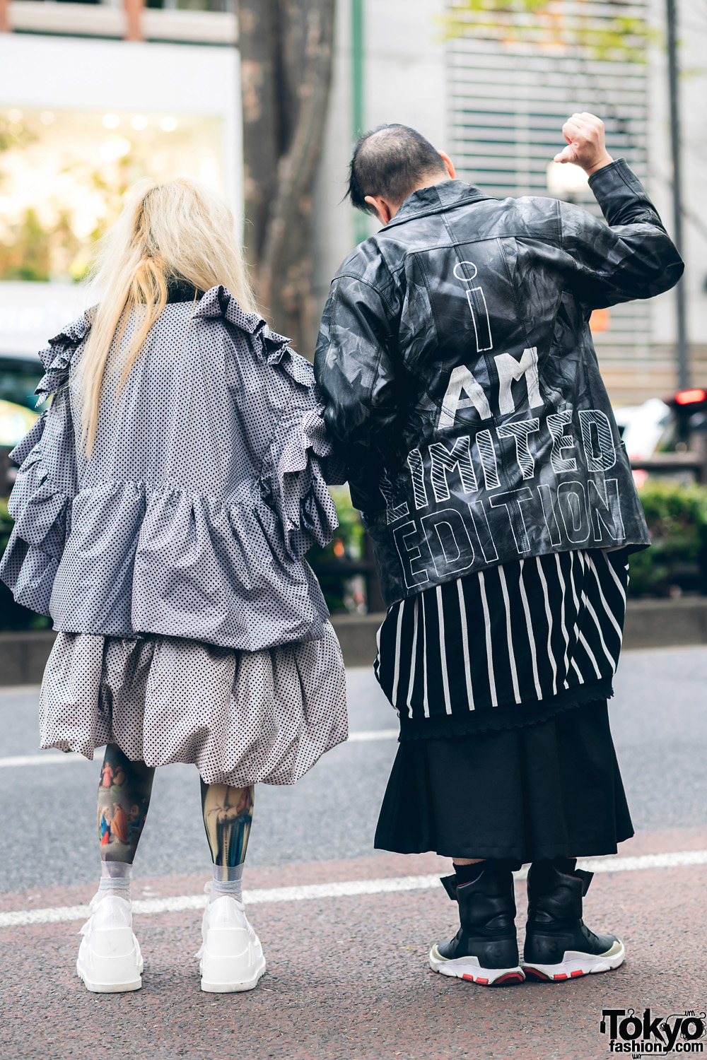 Harajuku Monochrome Streetwear Styles w/ Handmade Ruffle Top, Balloon ...