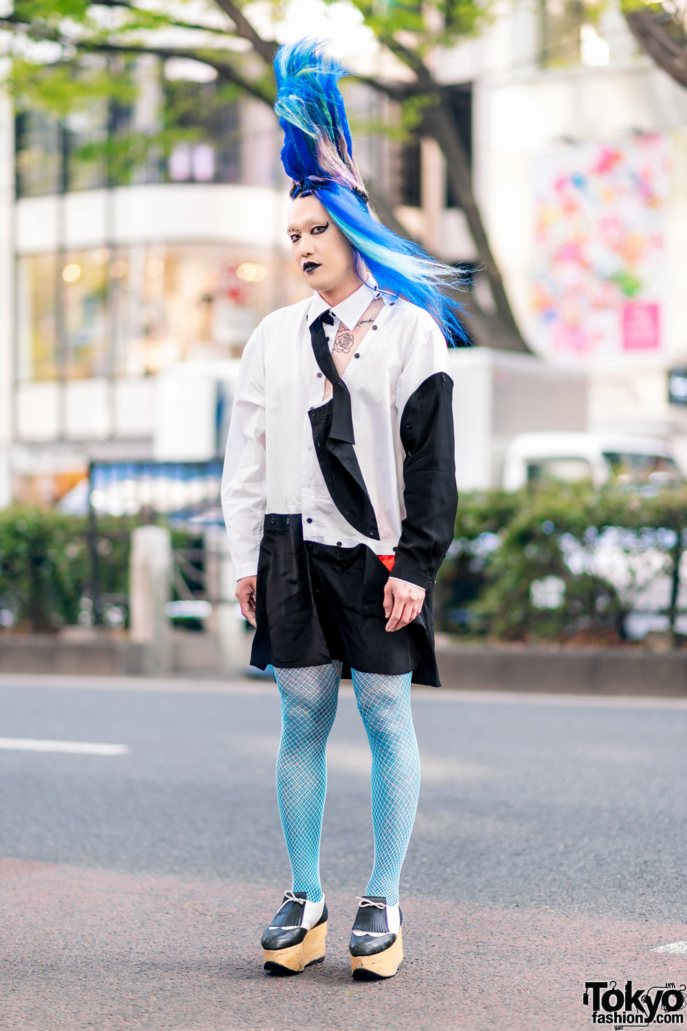 Vintage Fashion Buyer & Model in Harajuku w/ Tall Blue Hairstyle