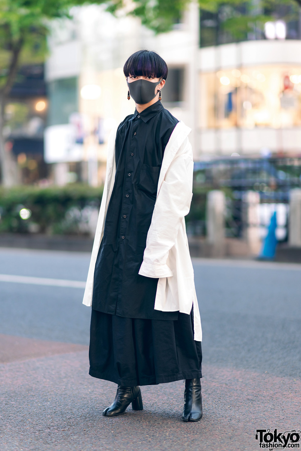 Monochrome Menswear Harajuku Style w/ Mask, Y-3 Long Shirts, Notch Skirt, Saad Earrings & Bella By Bella Tabi Boots