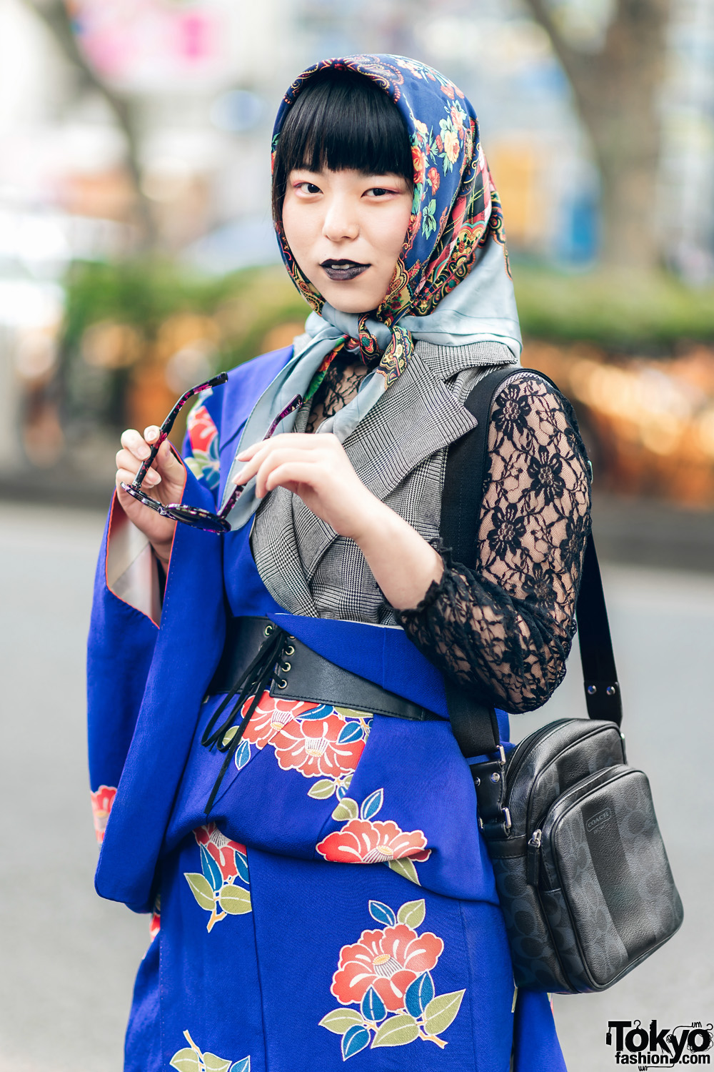 Stylish Harajuku Street Fashion w/ Black Lipstick, Headscarf, Thank You ...