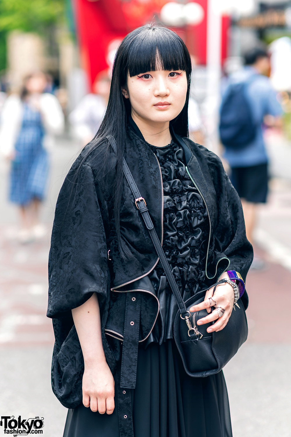 All Black Harajuku Street Style w/ Long Hair, Mame Accessories, Noir ...
