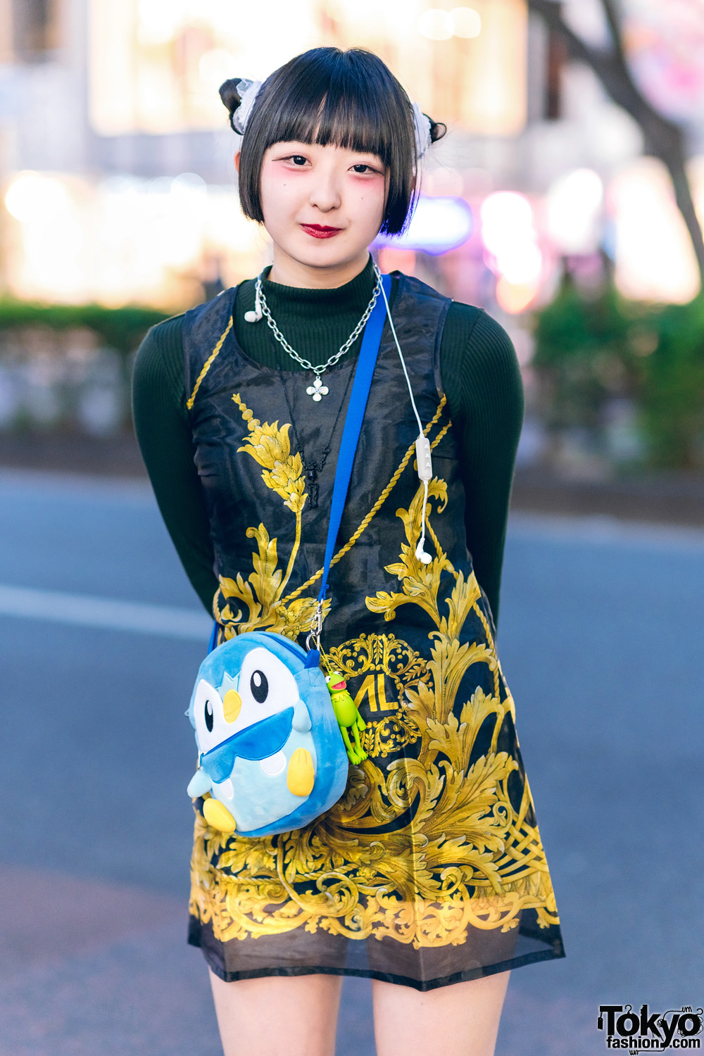 Harajuku Girls w/ Twin Buns, Uniqlo, Kinji Baroque Dress, Zara, (ME ...