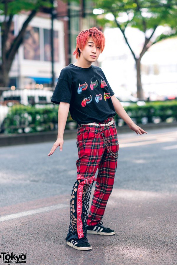 Red & Black Street Style in Harajuku w/ Red Hair, Kobinai Lips Print Shirt, Bershka Plaid Pants, Guess Belt, Braided Belt & Adidas Suede Sneakers