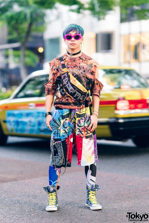 Graphic Tokyo Streetwear Style w/ Teal Hair, Cutout Top, Patchwork Shorts, Print Tights, Cote Mer Bag & Denim Sneakers