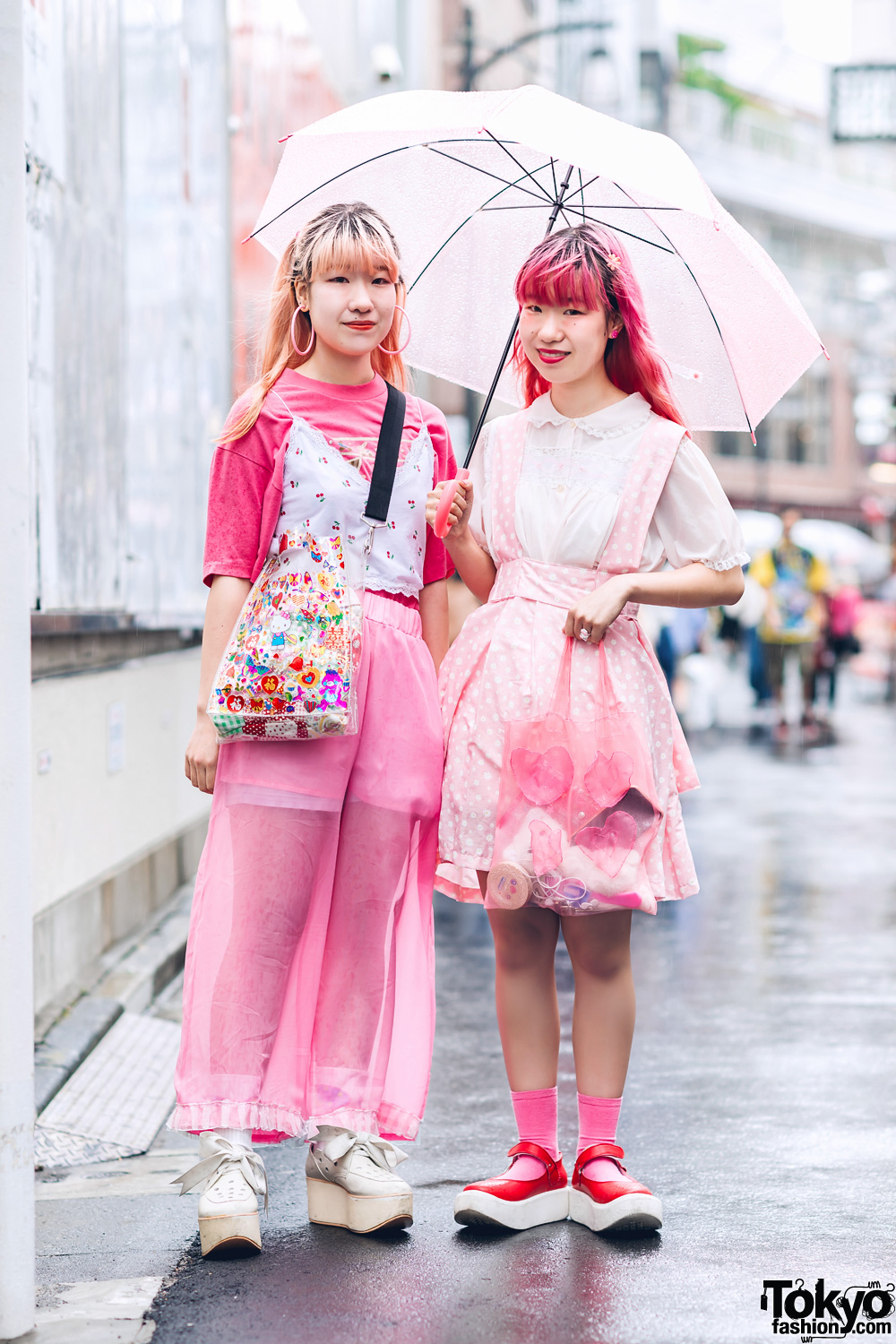 Japanese Twins in Kawaii Pink Harajuku Street Styles w/ Handmade Items, Vintage Fashion & Tokyo Bopper Shoes