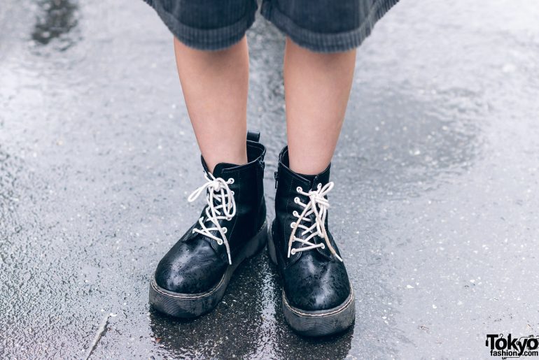 Harajuku Girls Rainy Season Street Styles w/ Oversized Corduroy Shorts ...