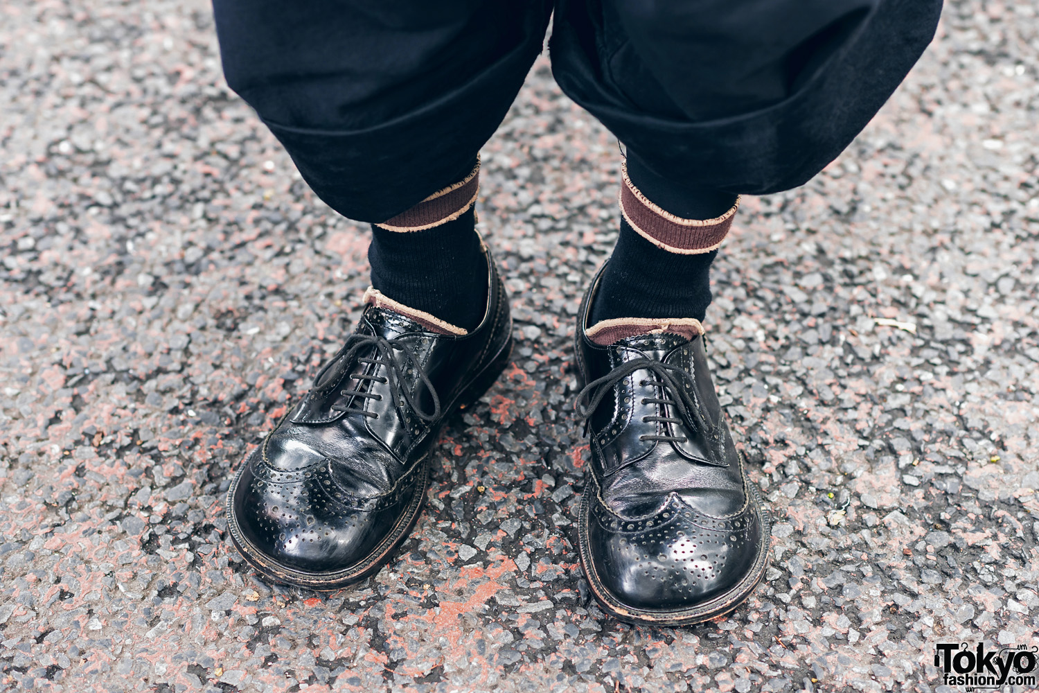 Christopher Nemeth Menswear Street Style w/ Rope Print Newsboy Cap, Vest,  Ruffled Shirt, Cuffed Pants, Rope Bag & Leather Shoes – Tokyo Fashion