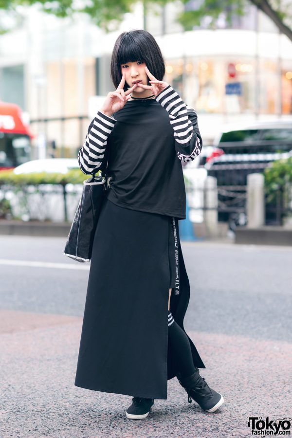 Black & White Harajuku Menhera Fashion w/ Menhera-Chan Badges, Listen ...
