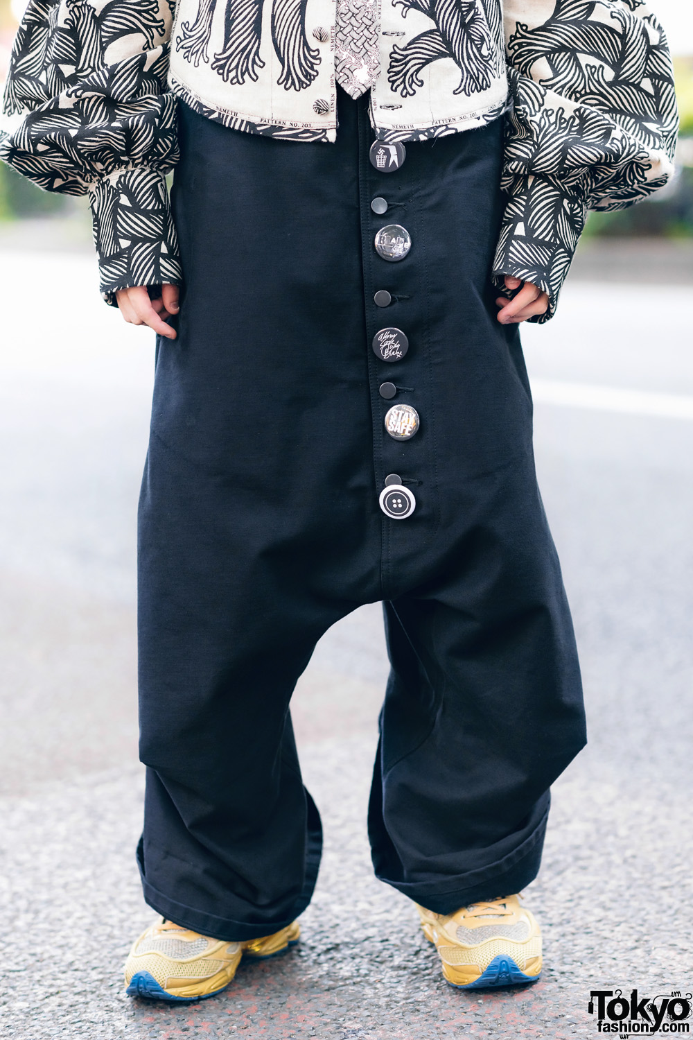 Christopher Nemeth Rope Print Fashion in Harajuku w/ Beret, Layered Tops,  Wide Leg Shorts & Leather Shoes