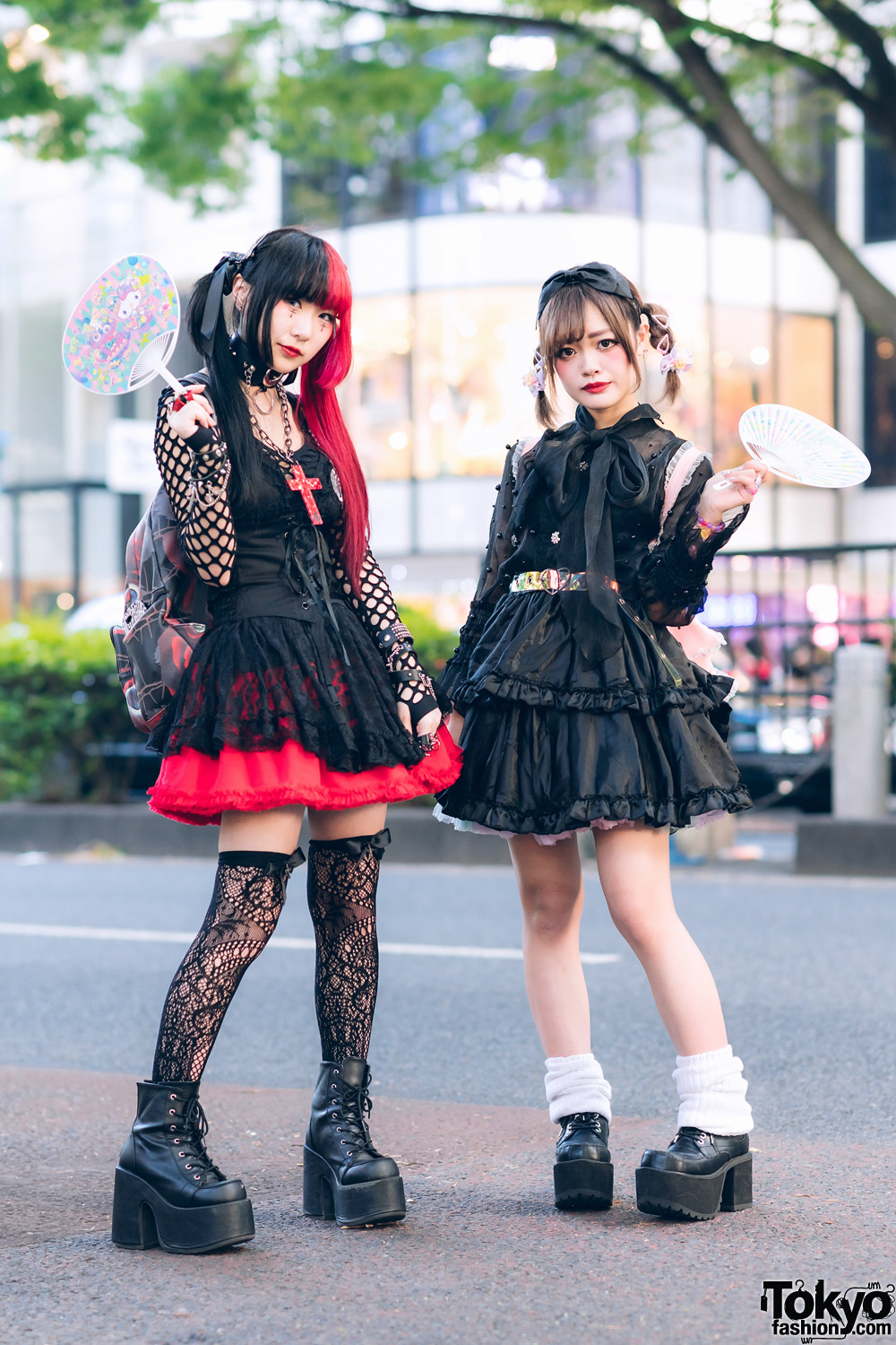 Gothic Harajuku Street Styles w/ Two-Tone Hair, Corset Belt, HellcatPunks Skirt, Vixxsin, GLAVIL by tutuHA, Restyle & Platform Boots