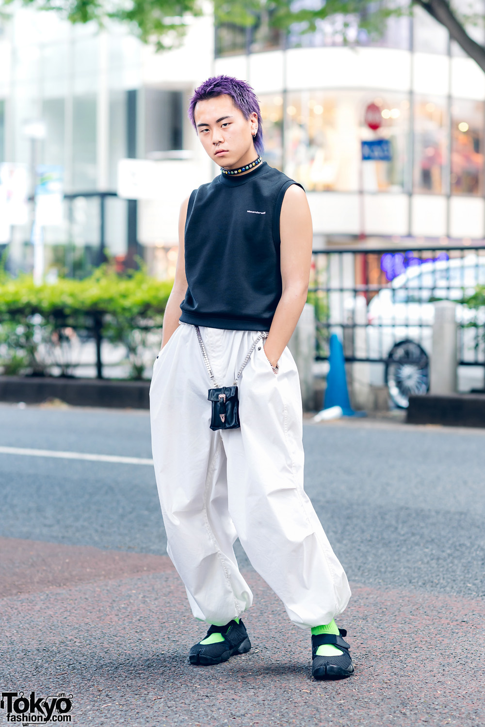 Purple-Haired Harajuku Guy in Casual Monochrome Street Wear w/ Alexander  Wang Sleeveless Top, Parachute Pants, NCP Dress,  & Nike Tabi Sneakers  – Tokyo Fashion