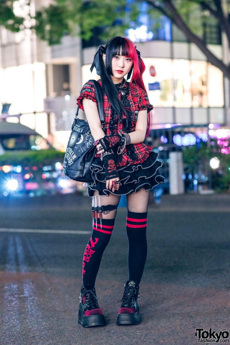 Gothic Japanese Street Styles w/ Mad Punks, Glavil, Killstar, Demonia ...