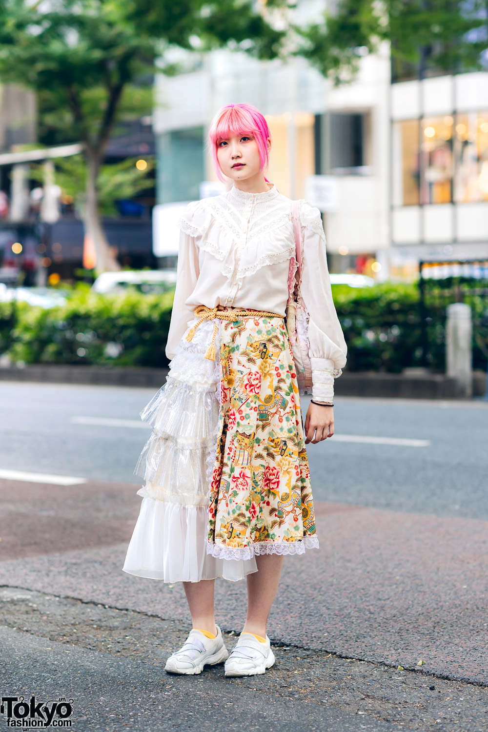 Tokyo Vintage & Handmade Street Style w/ Patchwork Skirt, Pink Hair, Gunifuni Bag & Skechers