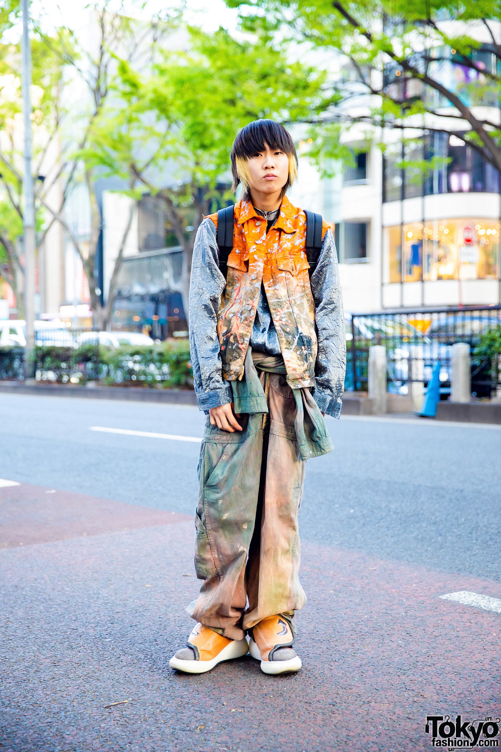 Tokyo Vintage Streetwear Style w/ Paint Splatter Vest, Spray Painted Jeans, Guess, W<, Florida, Nike & Swear