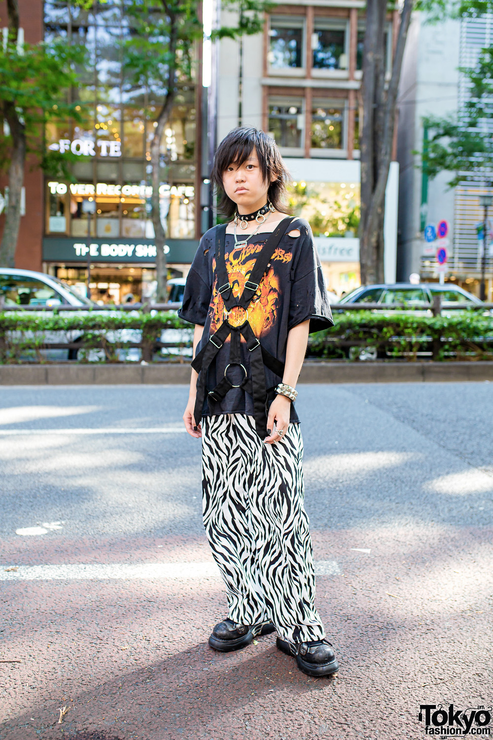 Japanese Streetwear Style w/ O-Ring Choker, Razor Blade Necklace