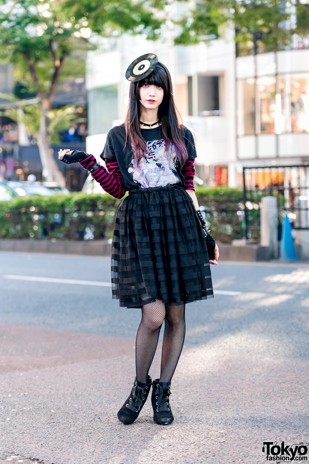Sinz Harajuku Street Style w/ Vinyl Record Headpiece, Hyper Core Shirt, Tulle Skirt & Pointy Suede Booties