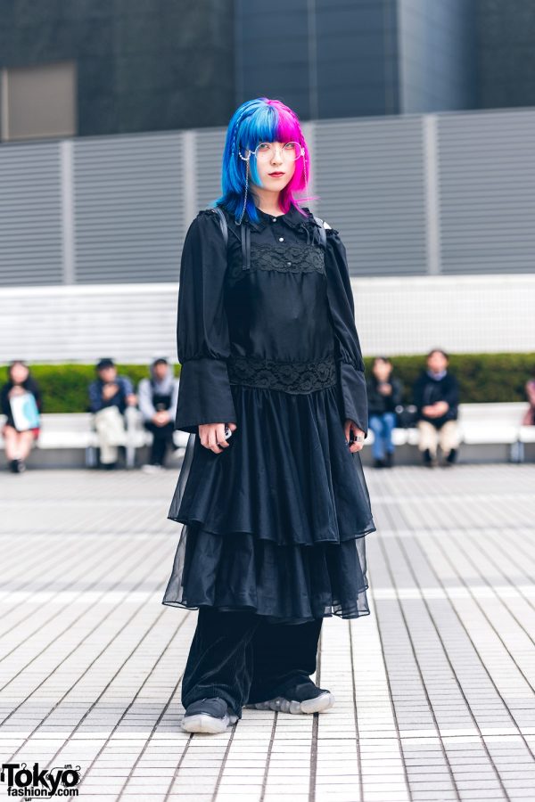 All Black Tokyo Street Style w/ Half Color Hair, Cut-Out Shoulder Dress, Corduroy Pants, Leather Backpack & Sneakers