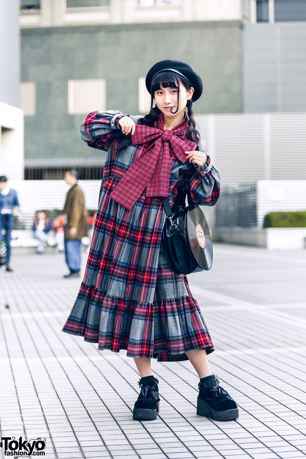 Tokyo Teen Style w/ HEIHEI Plaid Bow Dress, Beret, Lace Socks & G2? Vinyl Record Bag