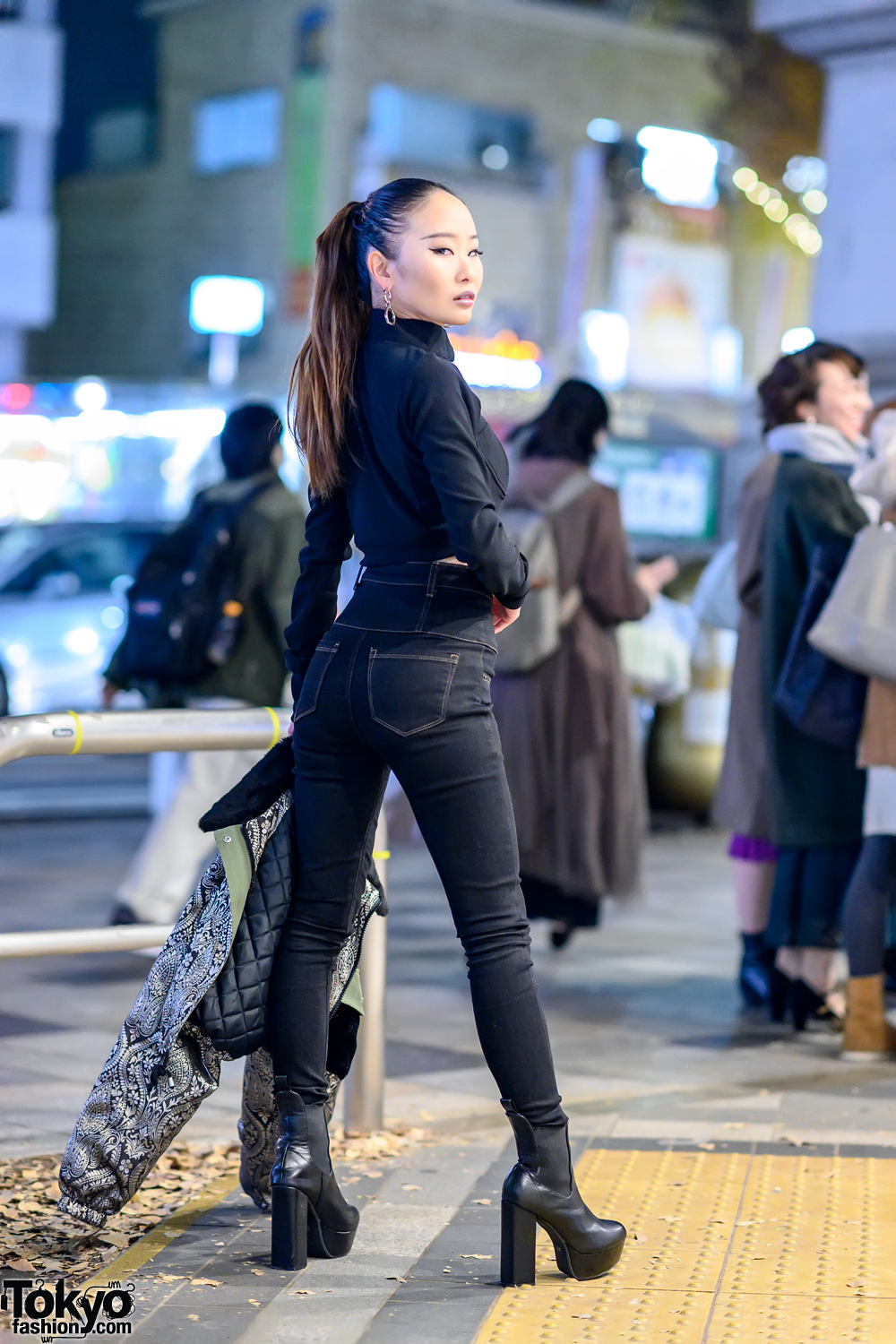 Harajuku Street Style w/ Juemi Crop Top, Emoda Skinny Jeans & Platform Booties