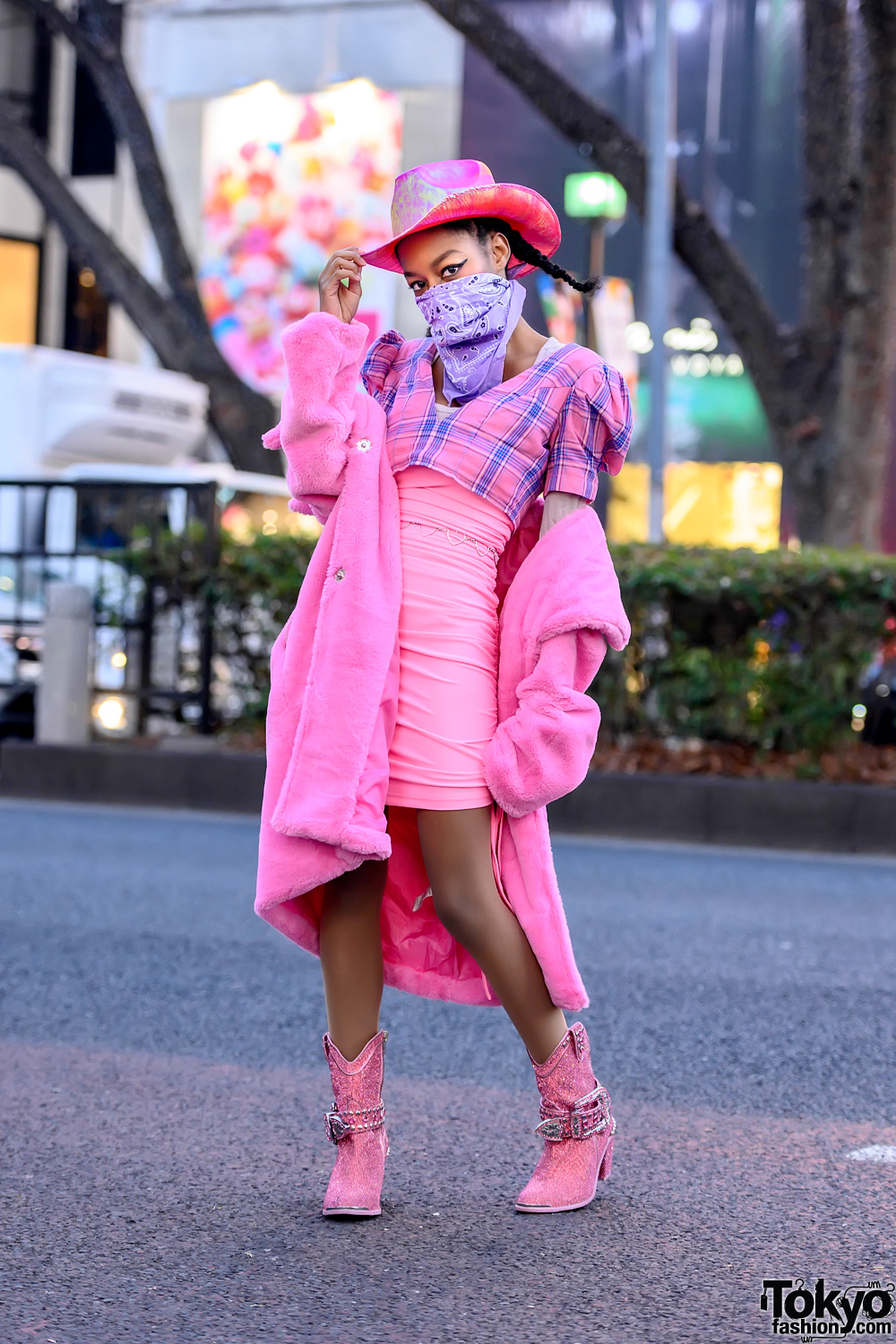 Pink Cowgirl Harajuku Street Style w/ Dolls Kill Cowboy Hat, Sugar