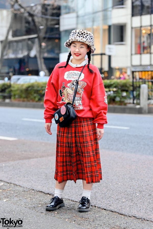 San To Nibun No Ichi Resale Harajuku Street Style w/ Red Sweater, Plaid Skirt & Oversized Glasses