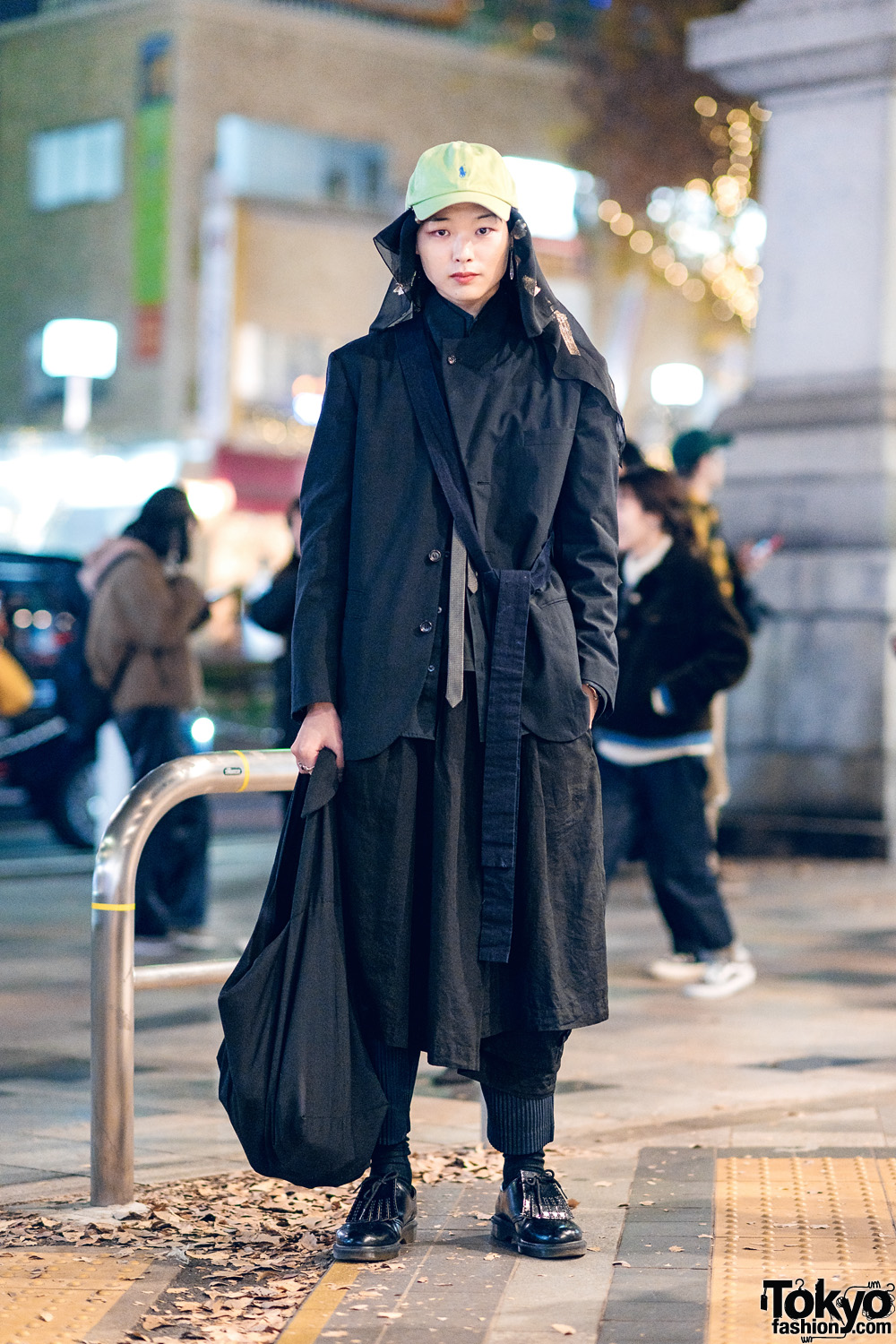 All Black Layered Street Style w/ Polo Cap, Headscarf, Comme des Garcons Homme, Issey Miyake, BLACK CDG, Dulcamara & Dr. Martens Fringe Shoes