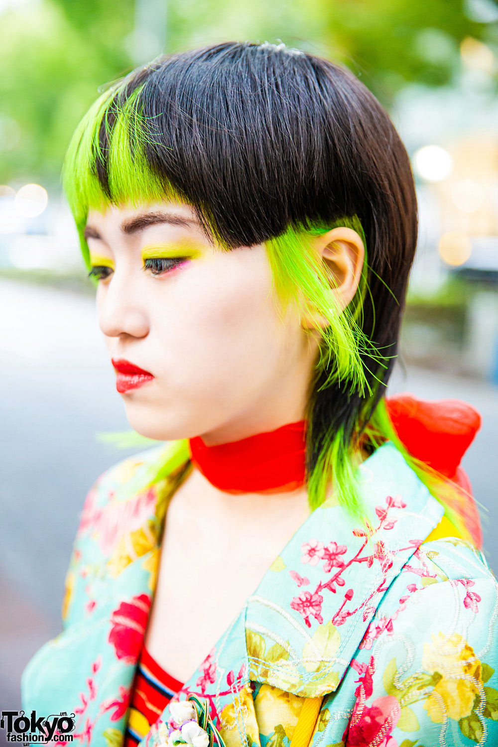 Colorful Harajuku Street Fashion w/ Green Hair Tips, Little Sunny