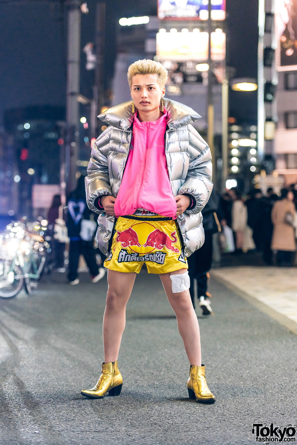 Forventning Fremmedgørelse trompet Harajuku Mens Street Style w/ Thai Boxing Shorts, Grillz, Off-White Puffer  Jacket, Adidas x Gosha Rubchinskiy & YSL Boots – Tokyo Fashion