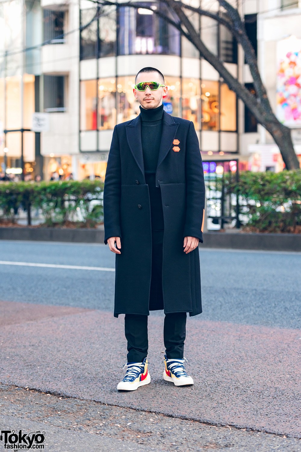 All Black Menswear Street Style w/ Prada Sunglasses, Off-White Long Coat, UNIQLO Turtleneck Sweater & Nike x Sacai Colorblock Sneakers