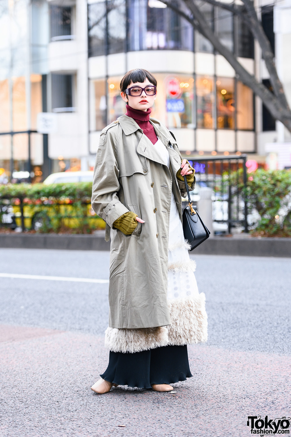 Tokyo Model’s Street Fashion w/ Dior Sunglasses, Trench Coat, Lily ...