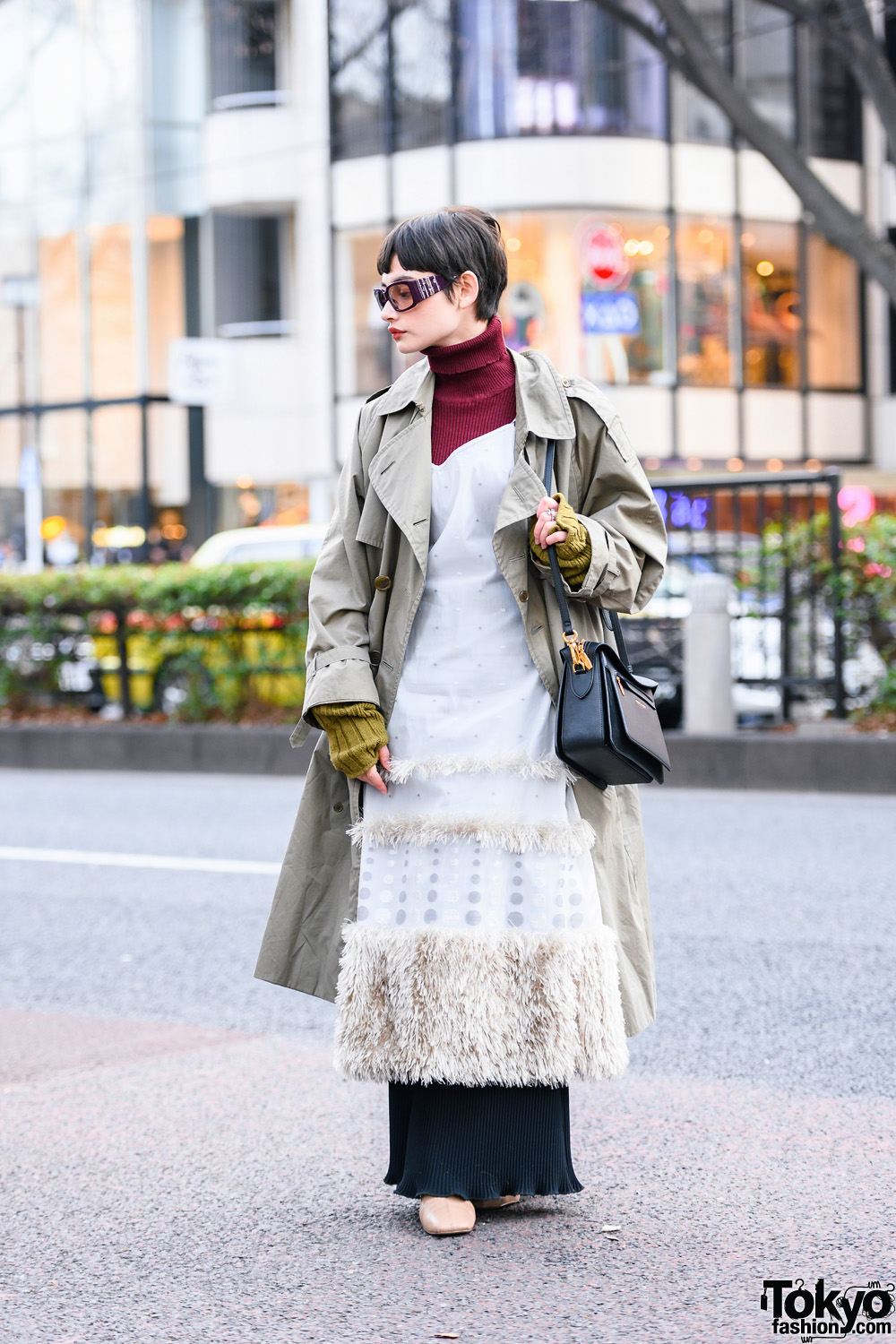 Tokyo Model’s Street Fashion w/ Dior Sunglasses, Trench Coat, Lily ...