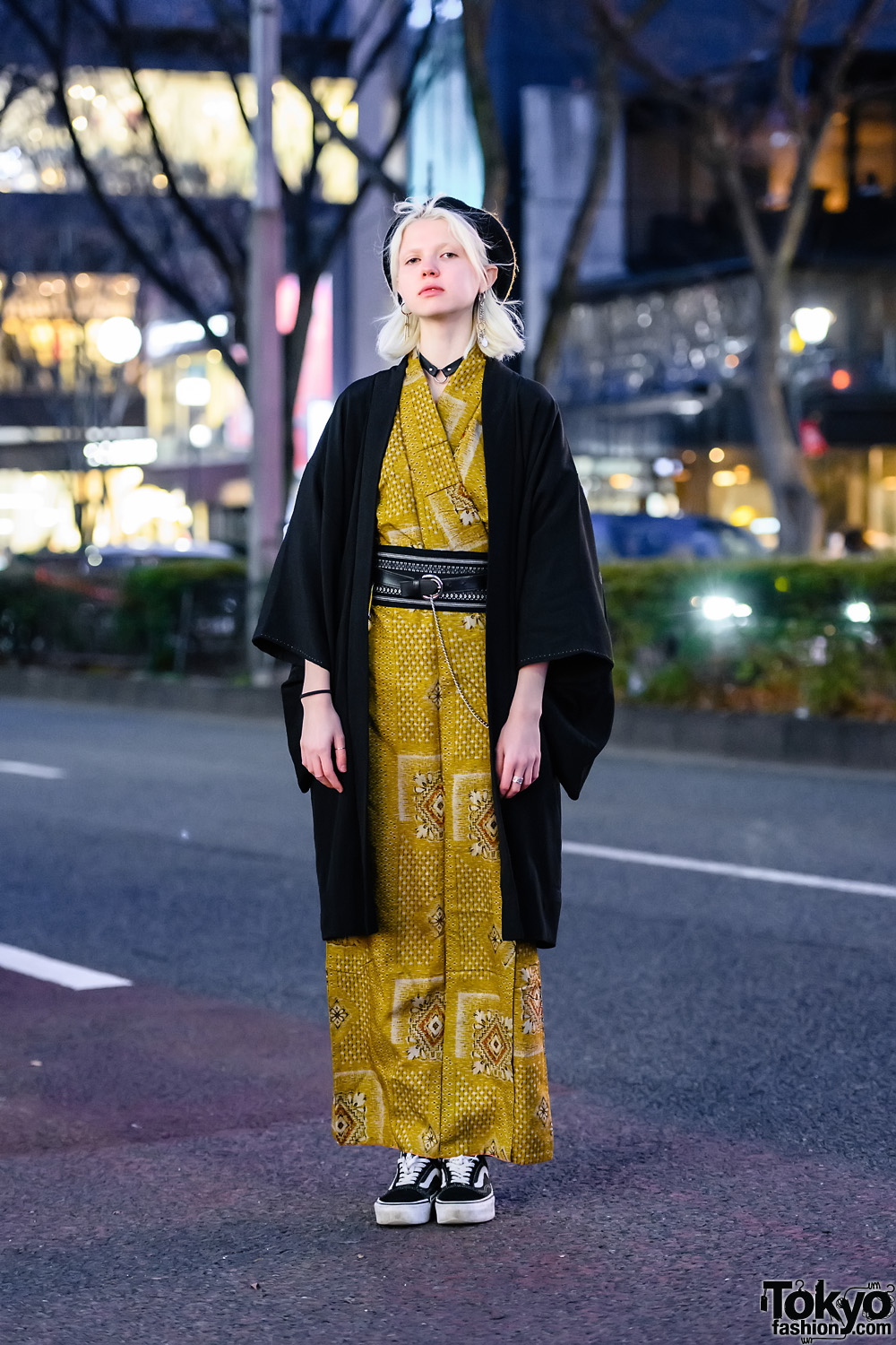 Harajuku Model Kimono Street Style w/ Beret, Kimono Jacket, Resale Gold Kimono & Vans Sneakers