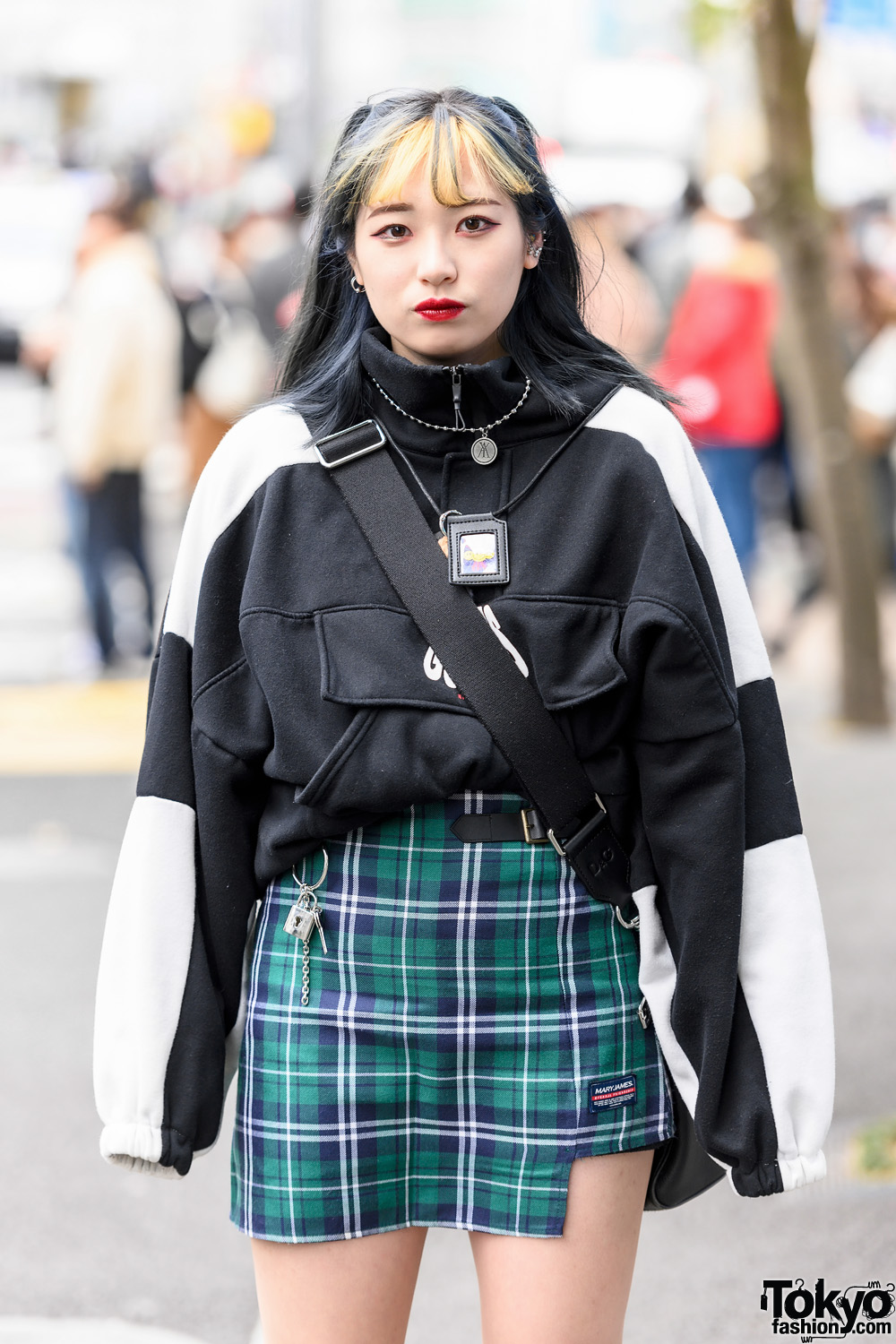 Harajuku Girls Streetwear Styles w/ Green Bangs, M.Y.O.B., Never 