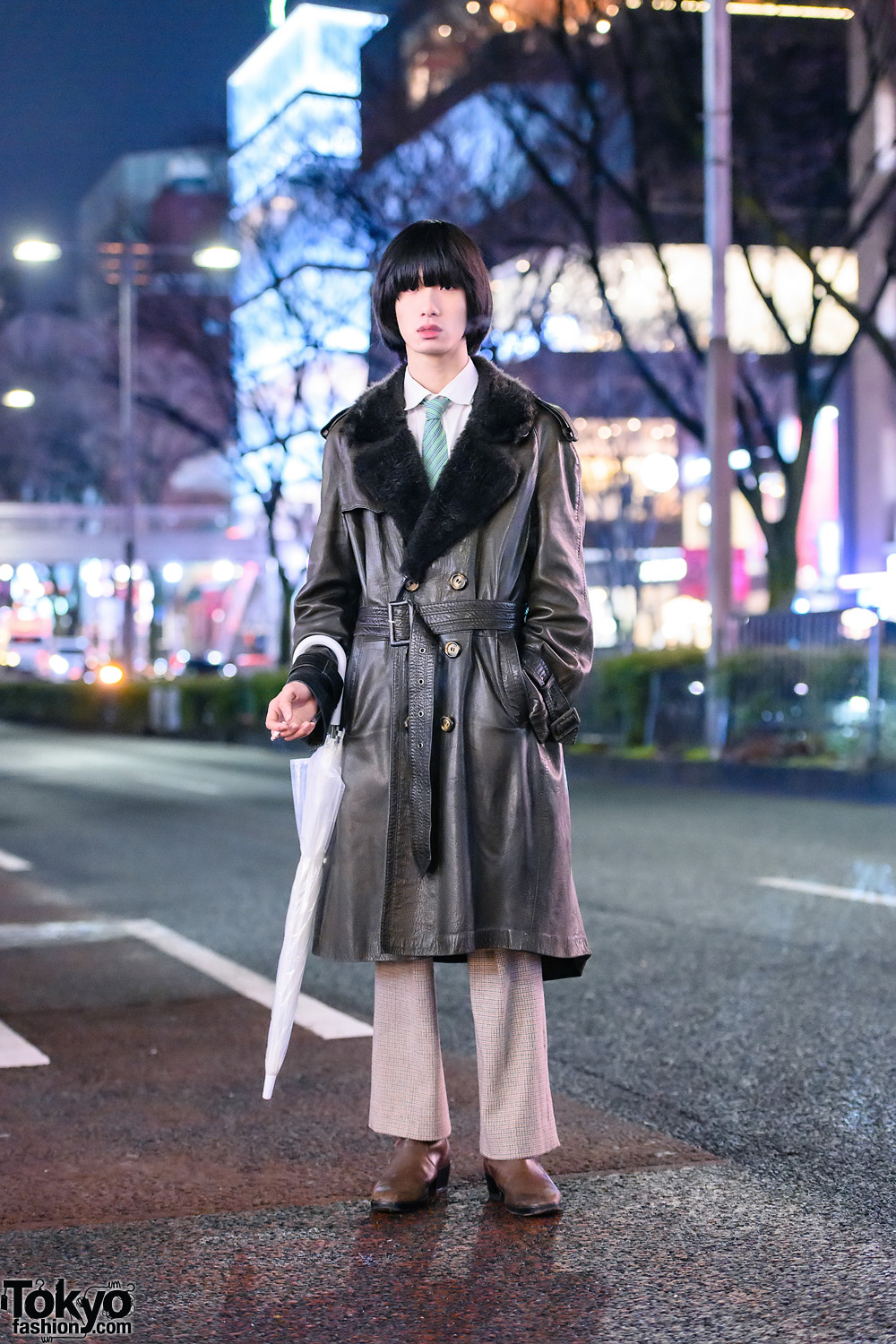 Retro Tokyo Street Style w/ Blunt Pageboy Hairstyle, Vintage Belted 