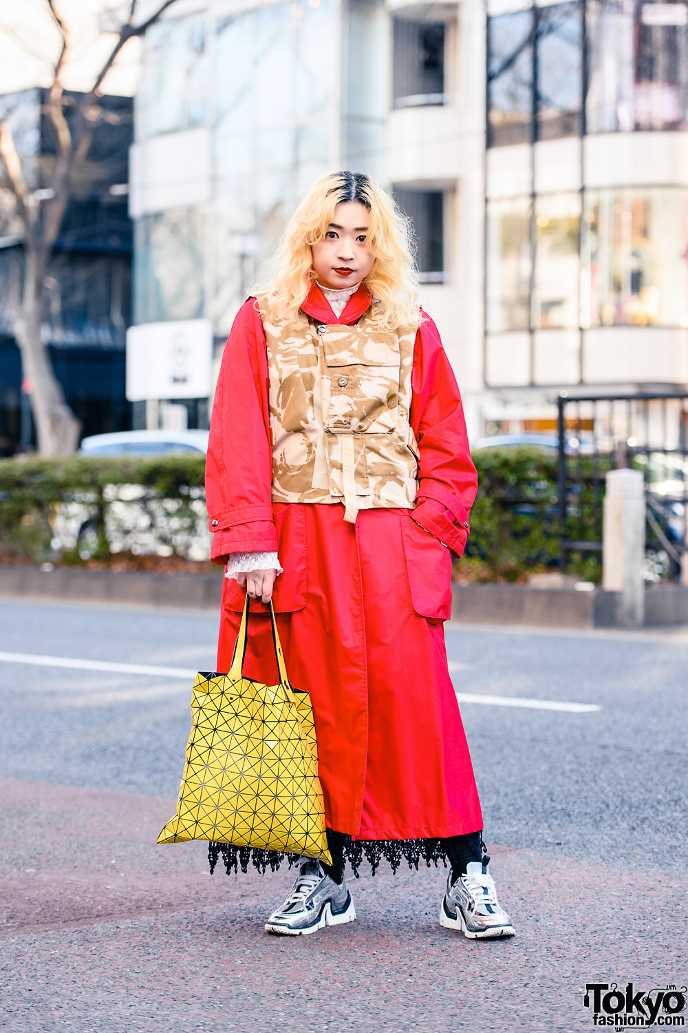 Yellow Hair & Mixed Floral Prints in Harajuku w/ Kastane, Bao Bao Issey  Miyake, Pierre Hardy & Vintage Fashion – Tokyo Fashion