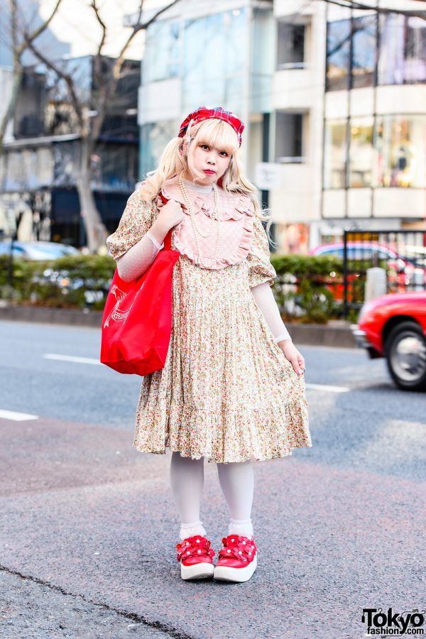 HEIHEI Streetwear Style w/ Plaid Beret, Gingham Bow, Pearl Barrettes, Floral Dress, Tote Bag & Tokyo Bopper Shoes