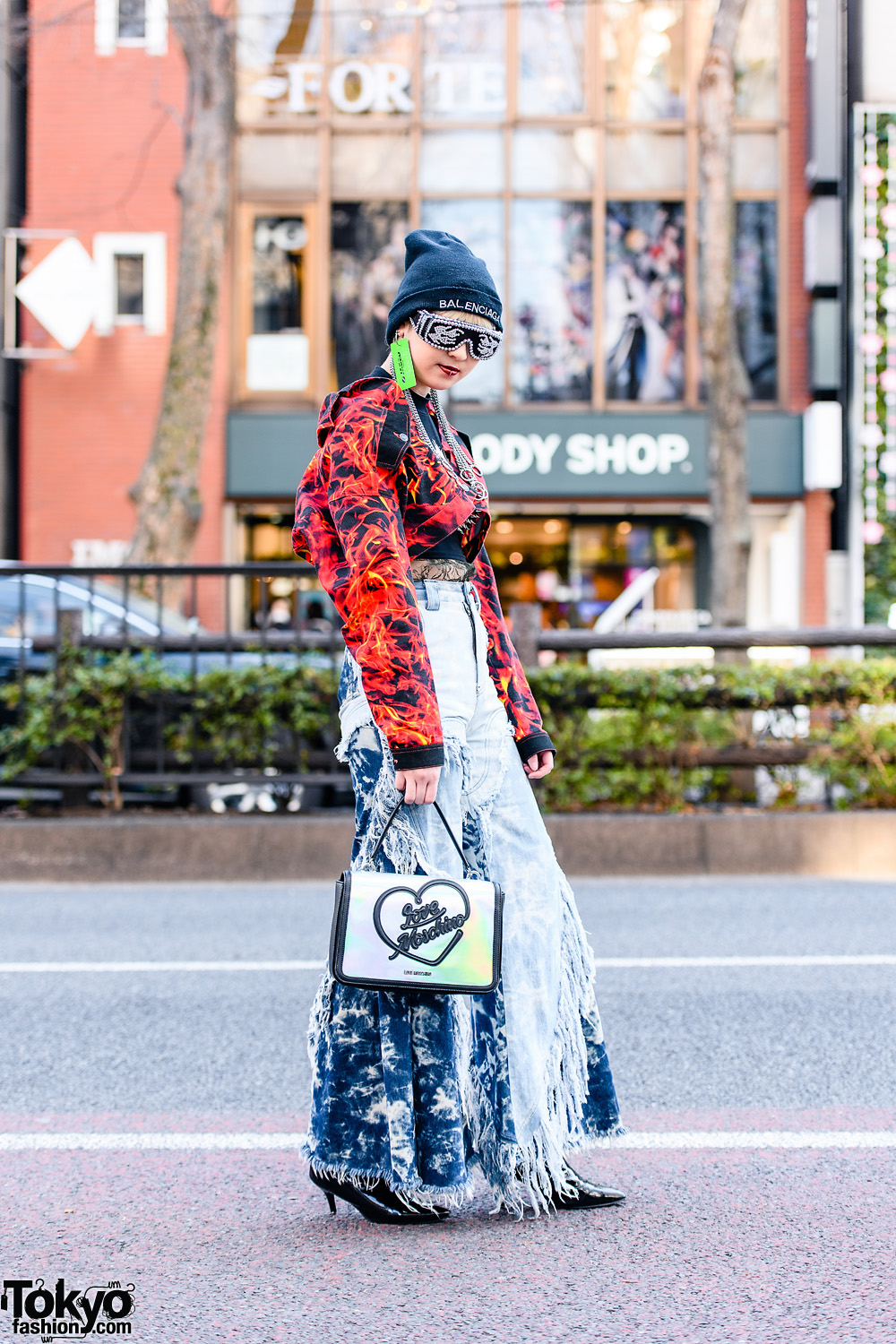 loop Rodeo Lover og forskrifter Graphic Tokyo Street Style w/ Balenciaga Beanie, Studded Sunglasses, ID  Earring, Silver Chains, Dolls Kill Flame Jacket, Spiked Bralette, MYOB  Flared Pants, Moschino & Patent Leather Heels – Tokyo Fashion