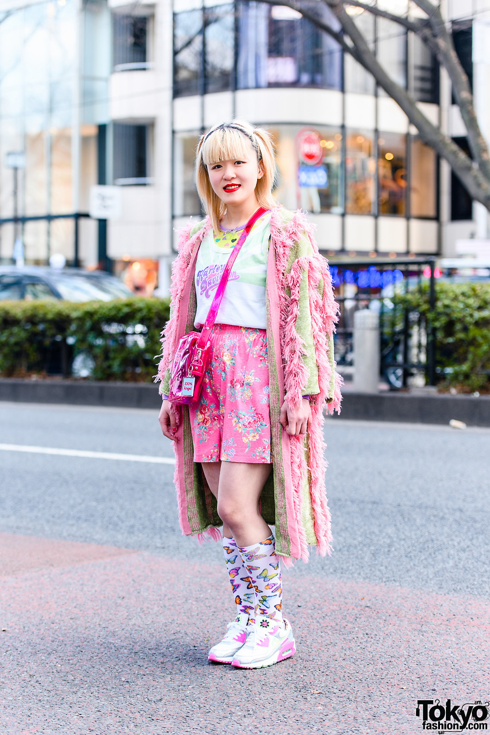 Fun Pink Tokyo Street Style w/ Butterfly Necklace, Pameo Pose Fringe Coat, Harley Davidson, Chicago, Butterfly Fall, Poco A Poco, Candy Stripper Sling & Nike Sneakers