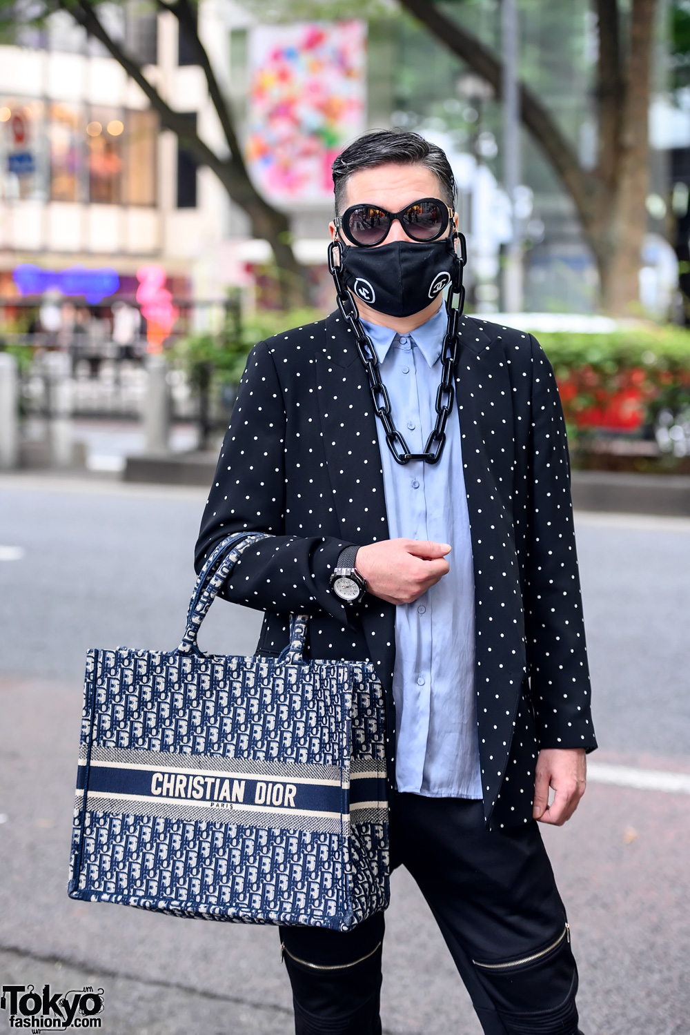 Japanese Fashion Stylist w/ Chanel Logo Chain Face Mask, Christian Dior Tote  Bag & Dr. Martens in Harajuku – Tokyo Fashion