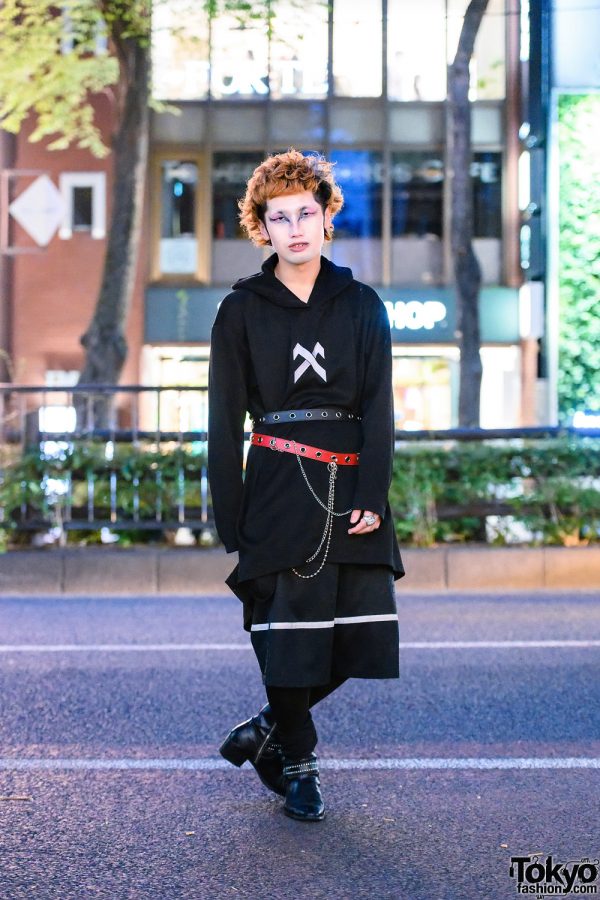 All Black Look in Harajuku w/ Striking Eye Makeup, Hoodie Sweater, Long Shorts, Layered Grommet Belts, Knee Socks & Studded Boots