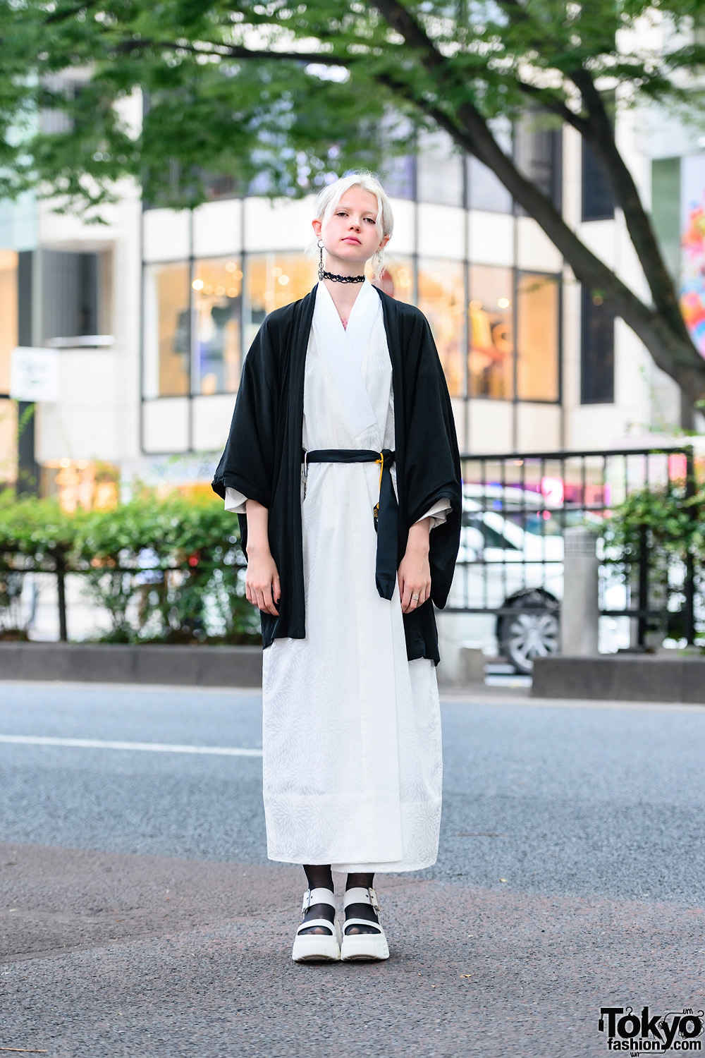 Tokyo Monochrome Kimono Street Style w/ Ash Blonde Bun, Mismatched Earrings, Tattoo Choker, Printed Kimono & Platform Sandals