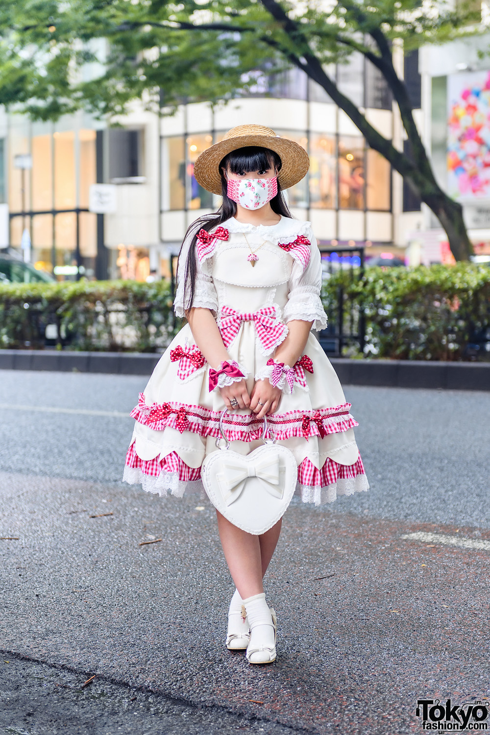Baby The Stars Shine Bright Sweet Lolita Street Style W Straw Hat Floral Face Mask Ice Cream Necklace Bow Dress Heart Bag Bow Shoes Tokyo Fashion