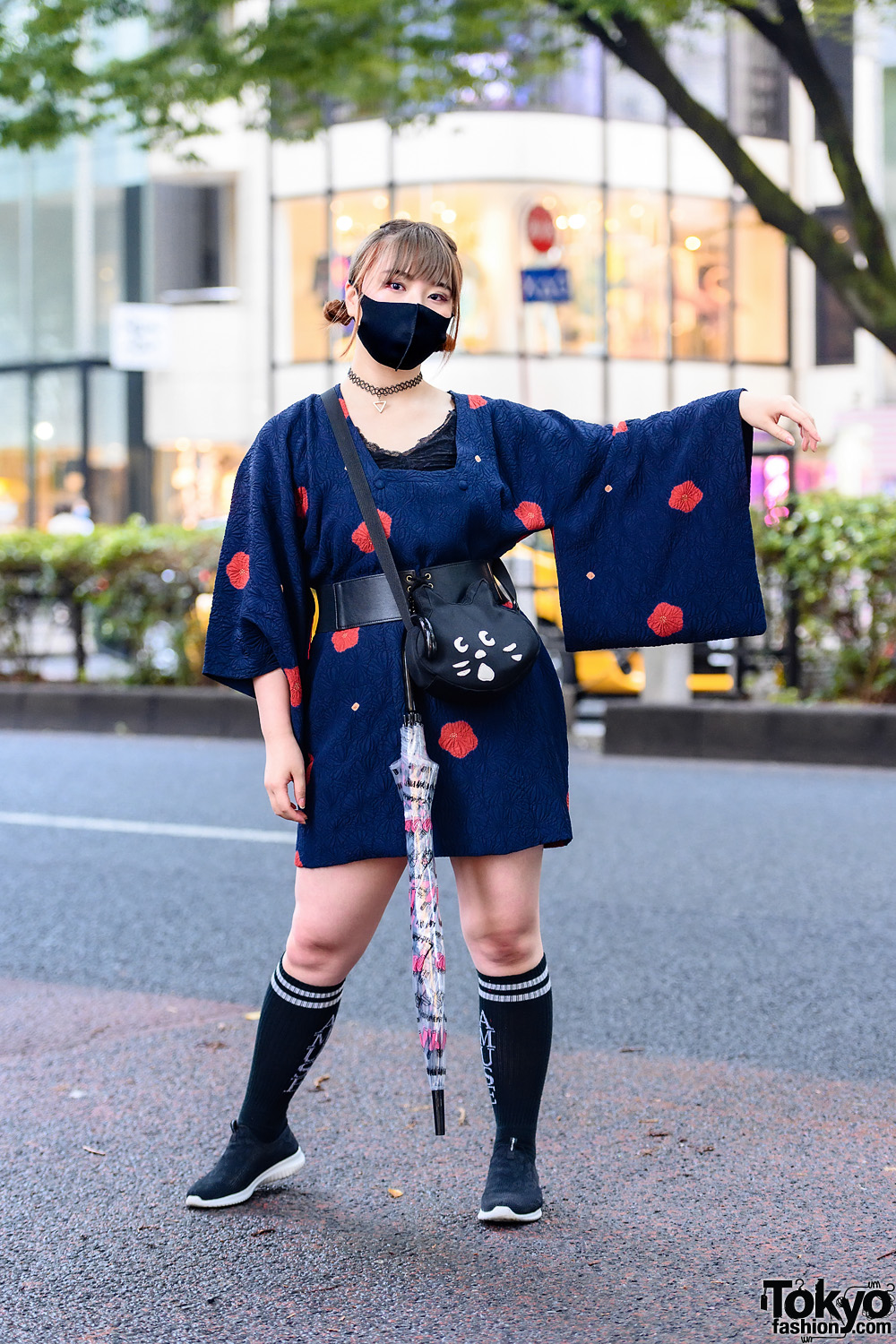Japanese Michiyuki Kimono Jacket Street Style w/ Tattoo Choker, Floral Print, AMUSE Socks, Cat Bag & Skechers Sneakers