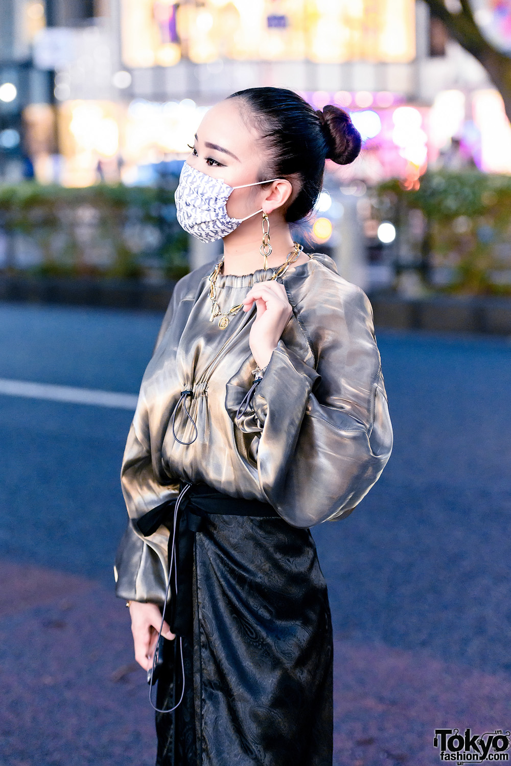 Juemi Tokyo Style w/ Printed Mask, Chain Earrings, Ruched Chiffon Top ...