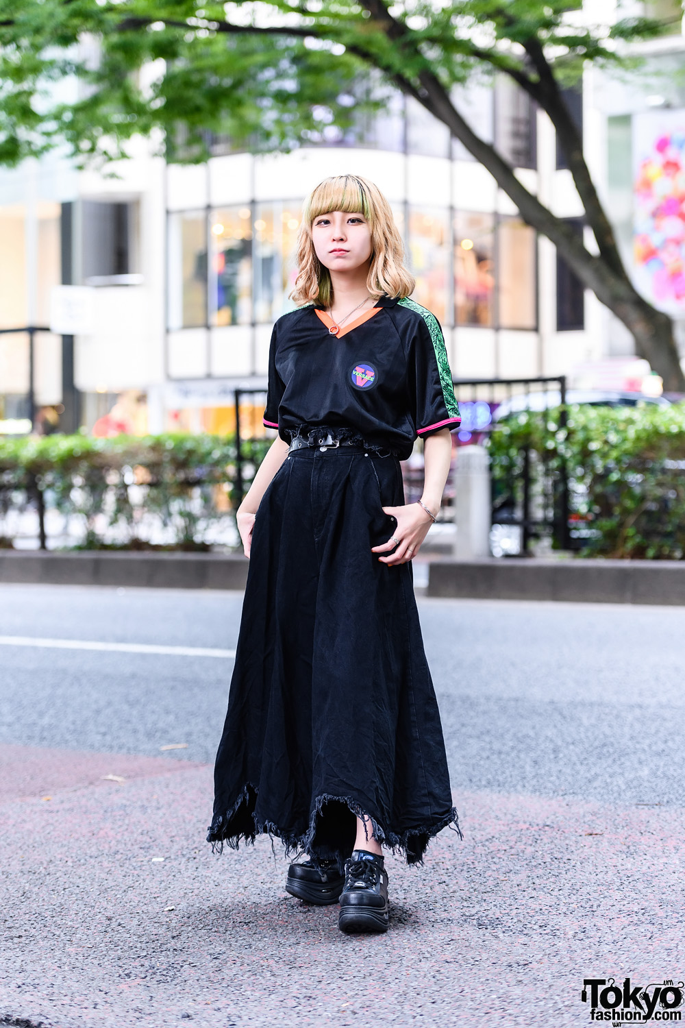 All Black Tokyo Style w/ Versace Top, Diesel Fringed Wide Pants, Bless  Accessories  Yosuke Platform Shoes – Tokyo Fashion