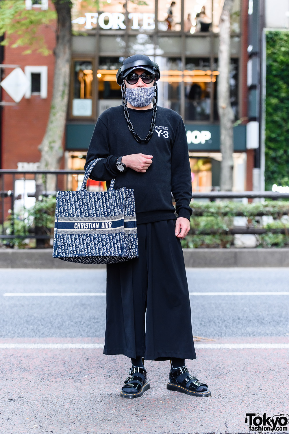 All Black Designer Street Style w/ Adidas Cap, Chanel Sunglasses, Chains, Y-3, Christian Dior Bag & Dr. Martens Patent Sandals – Tokyo Fashion