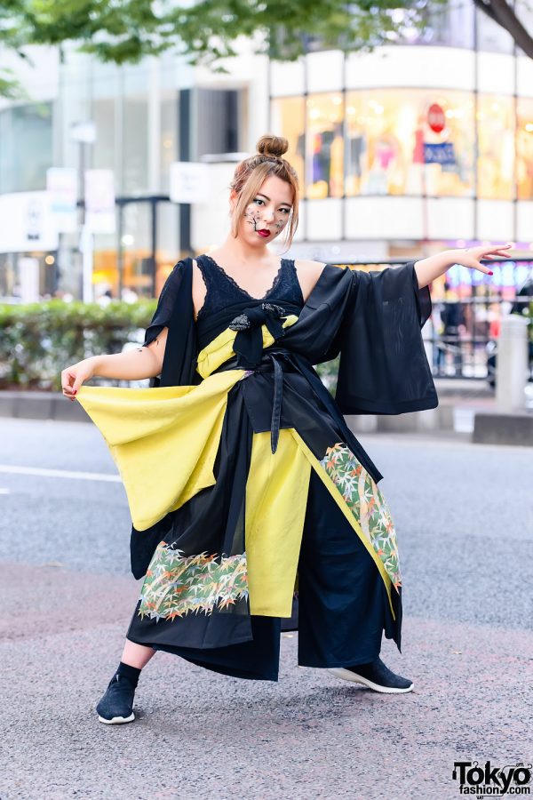 Vintage Kimono Japanese Street Style w/ Bamboo Makeup, Wide Leg Pants & Skechers Sneakers
