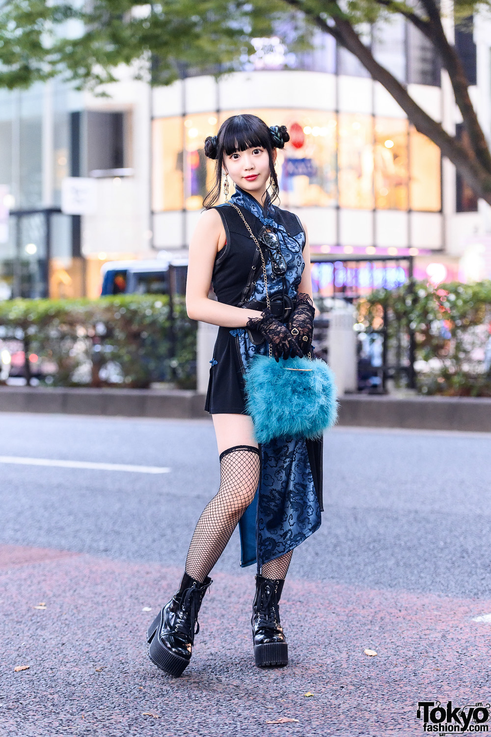 Harajuku Style w/ Twin Buns, Qutie Frash Dress, Kobinai Bag, Platform Boots & Lace Gloves