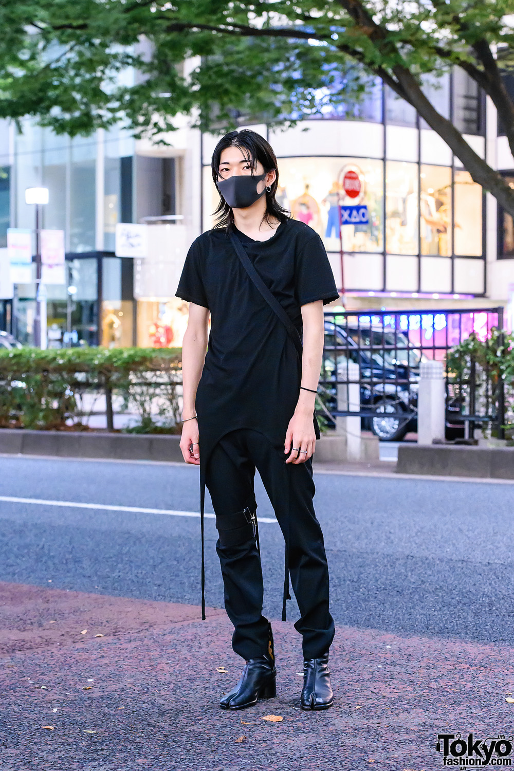 All Black Minimalist Fashion w/ Perverze Long Shirt, Keisuke Yoshida Pants, Maison Margiela Tabi Boots & Chrome Hearts Jewelry