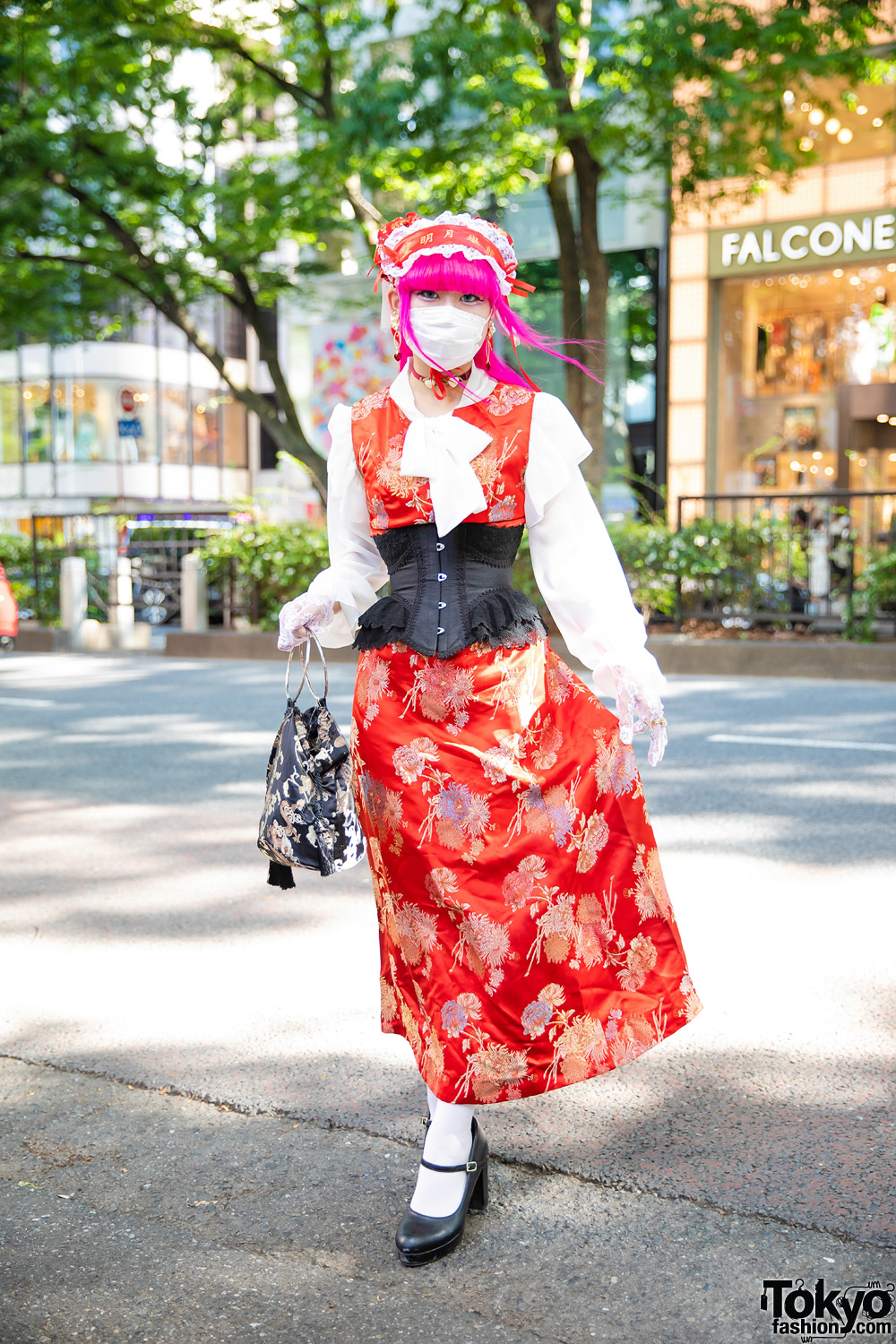 Tokyo Girl Corset Dress Street Style w/ Pink Hair, Red Print Dress, Abilletage Corset, Spinns Blouse, Yumetenbo Mary Jane Shoes, Yubi Ga Ippon Silk Bag & Decotoland Head Dress